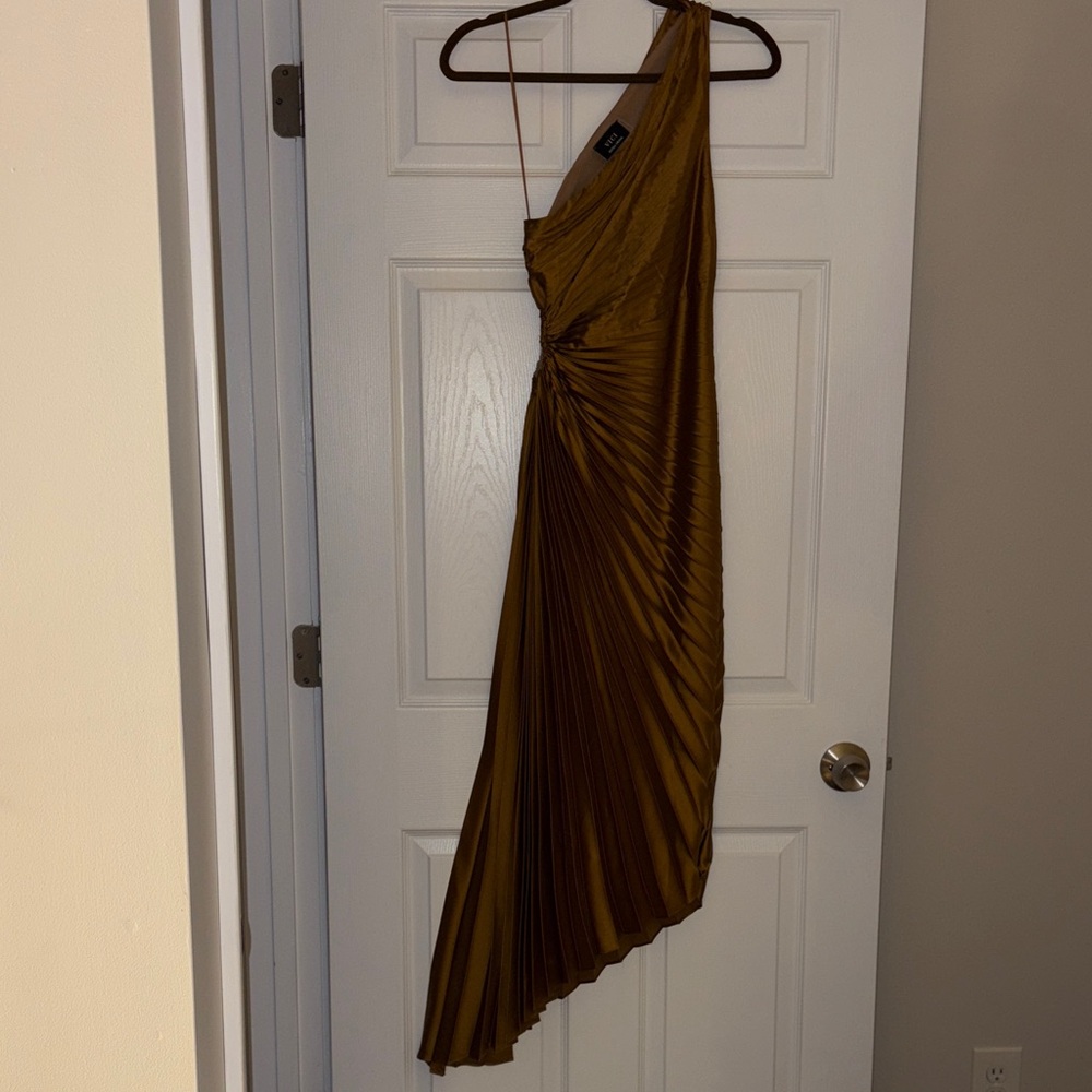 Vici Asymmetrical One-Shoulder Dress in Gold